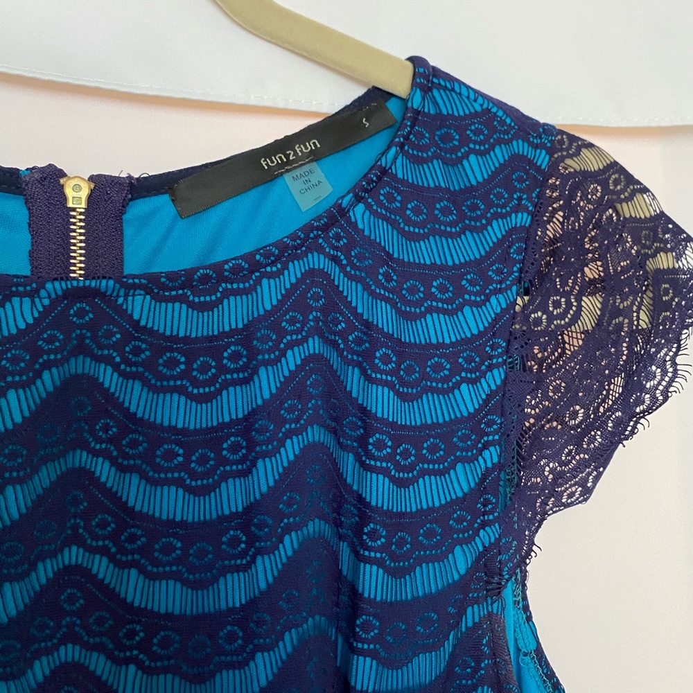 Fun2Fun Lace Dress - Picture 2 of 4